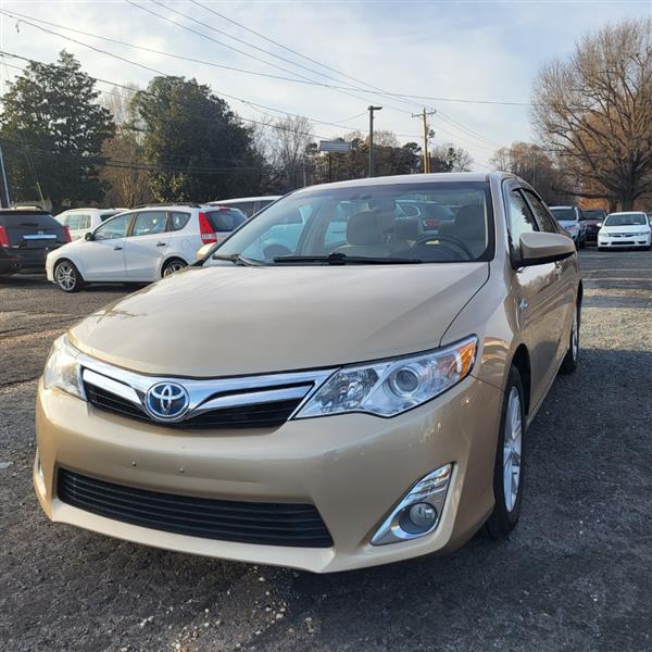 Toyota Camry Hybrid LE 2012