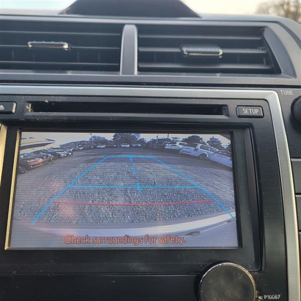 Toyota Camry Hybrid LE 2012