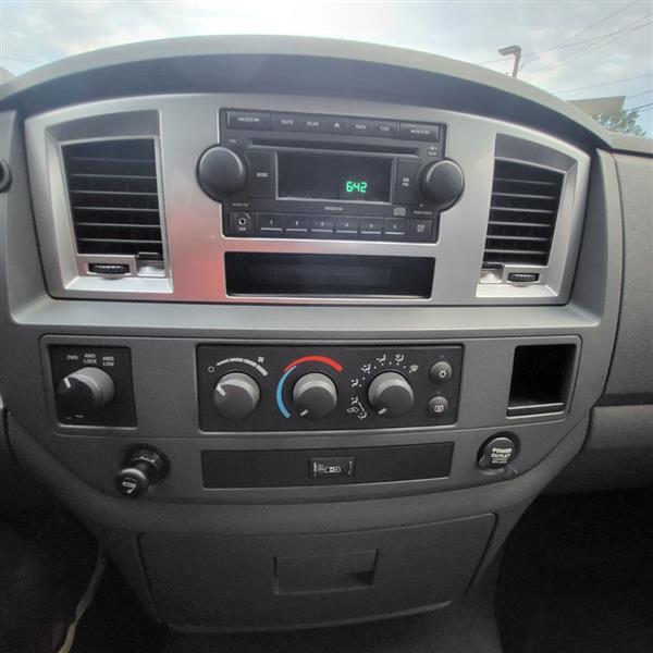 Dodge Ram 1500 SLT Quad Cab 4WD 2008