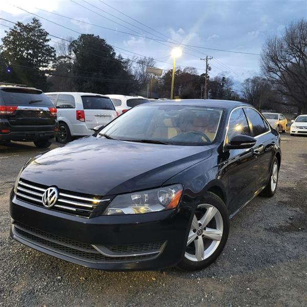 Volkswagen Passat 2.5L SE AT 2012