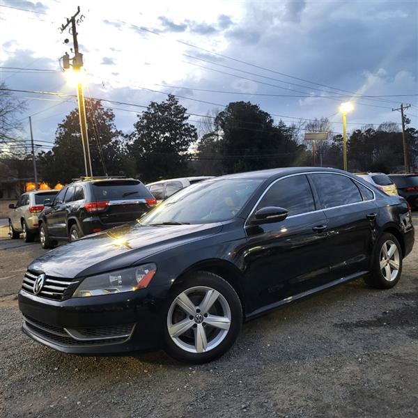 Volkswagen Passat 2.5L SE AT 2012