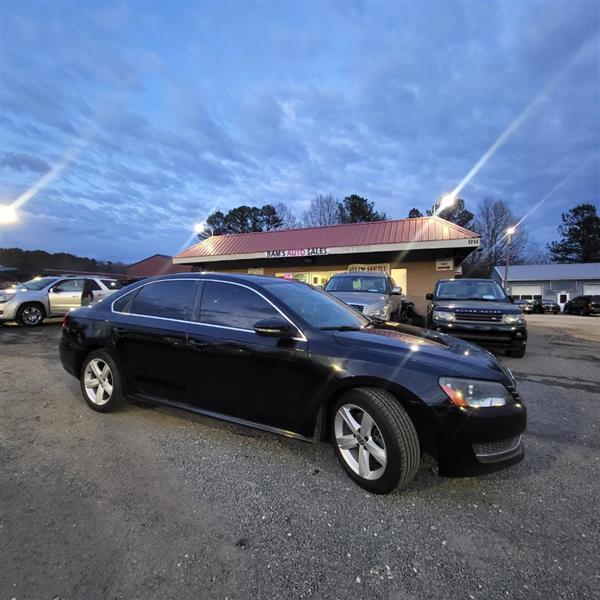 Volkswagen Passat 2.5L SE AT 2012