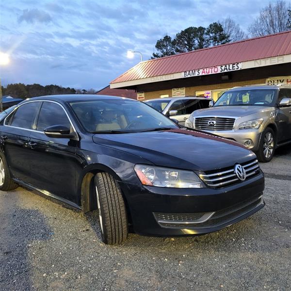 Volkswagen Passat 2.5L SE AT 2012