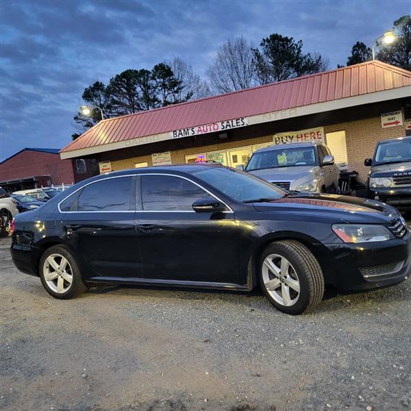 Volkswagen Passat 2.5L SE AT 2012