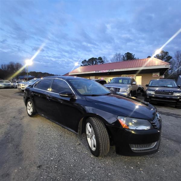 Volkswagen Passat 2.5L SE AT 2012