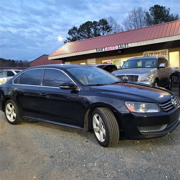 Volkswagen Passat 2.5L SE AT 2012