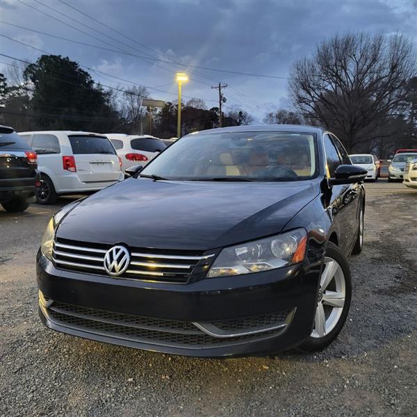 Volkswagen Passat 2.5L SE AT 2012