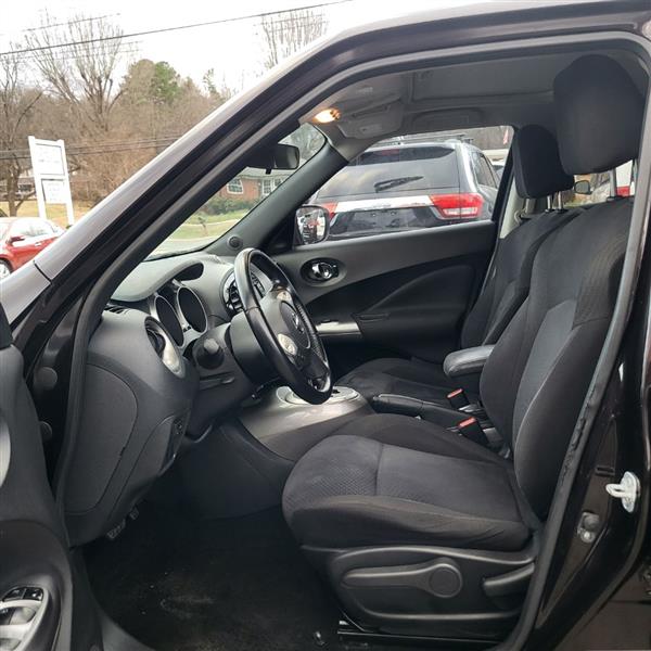 Nissan Juke S FWD 2015