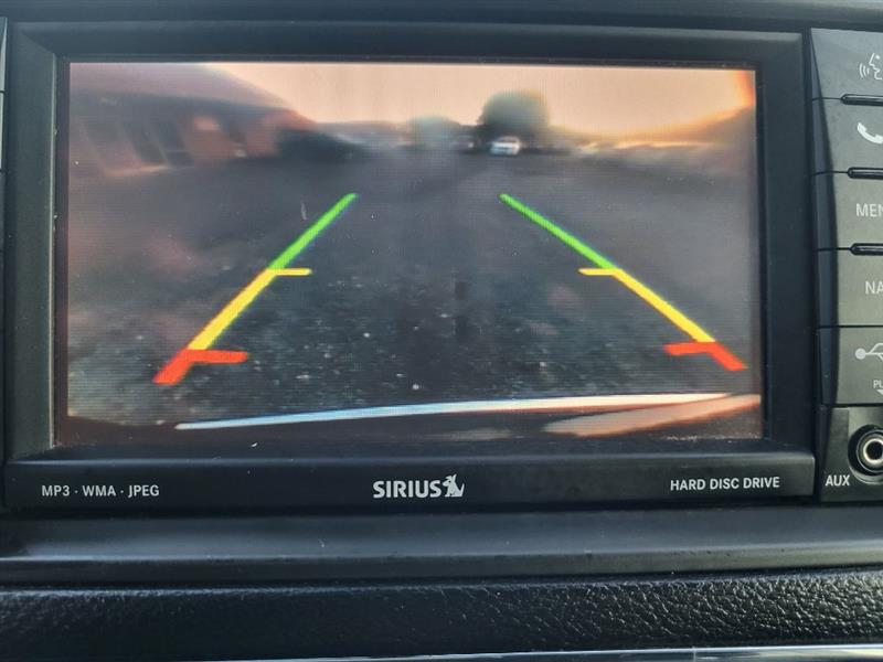 Chrysler Town & Country Touring-L 2012