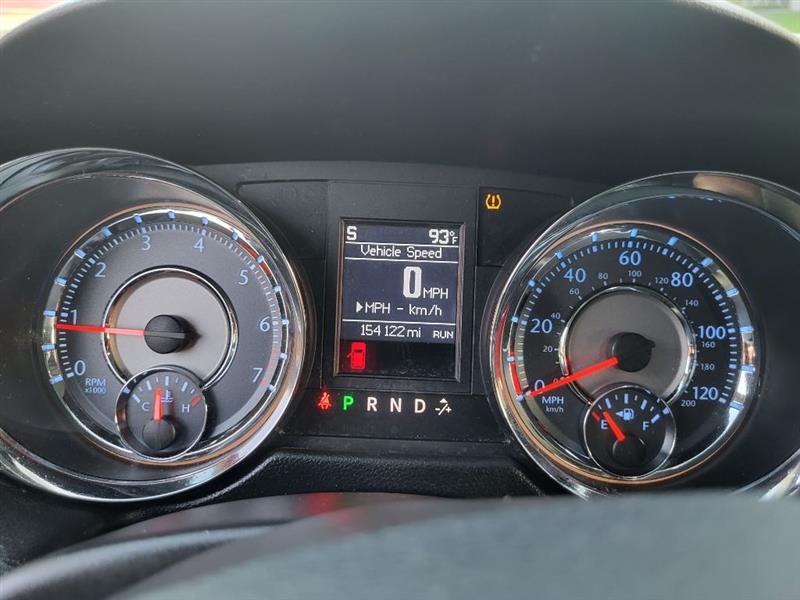 Chrysler Town & Country Touring-L 2012