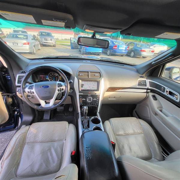 Ford Explorer Limited 4WD 2012