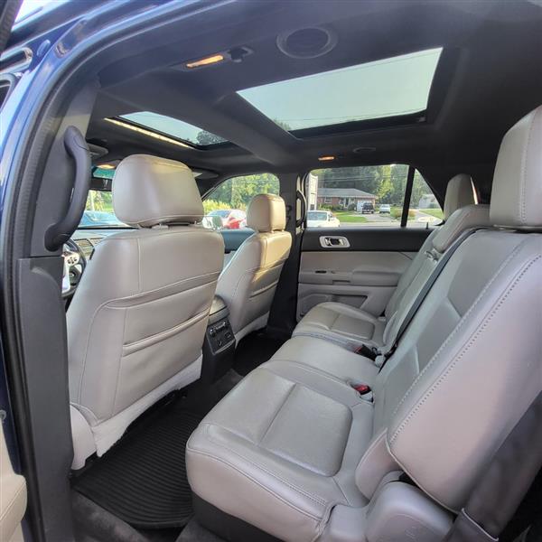 Ford Explorer Limited 4WD 2012