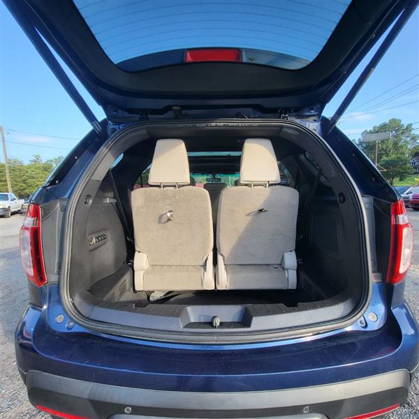 Ford Explorer Limited 4WD 2012