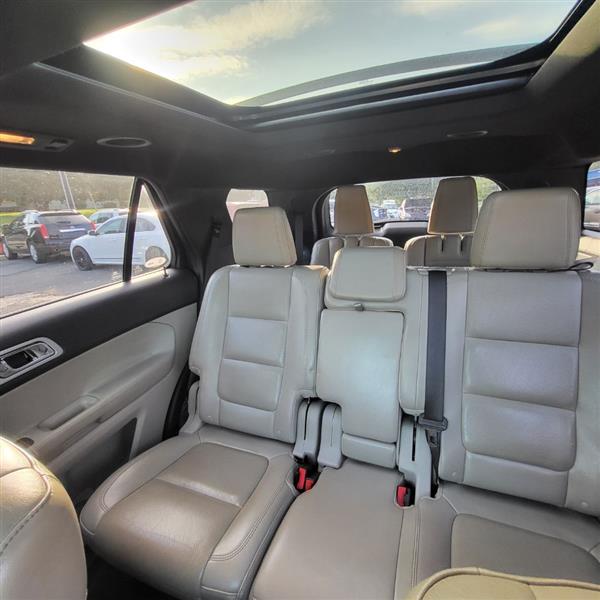 Ford Explorer Limited 4WD 2012