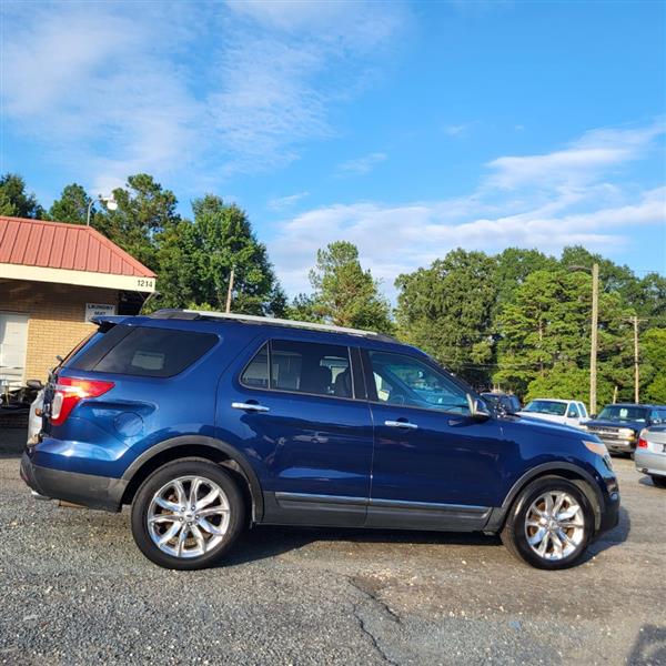 Ford Explorer Limited 4WD 2012