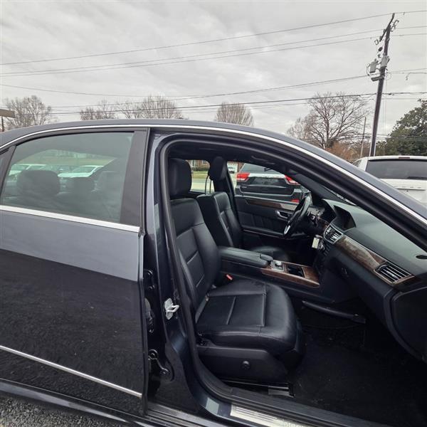 Mercedes-Benz E-Class E350 4MATIC Sedan 2012