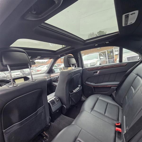 Mercedes-Benz E-Class E350 4MATIC Sedan 2012