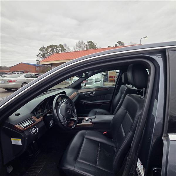 Mercedes-Benz E-Class E350 4MATIC Sedan 2012