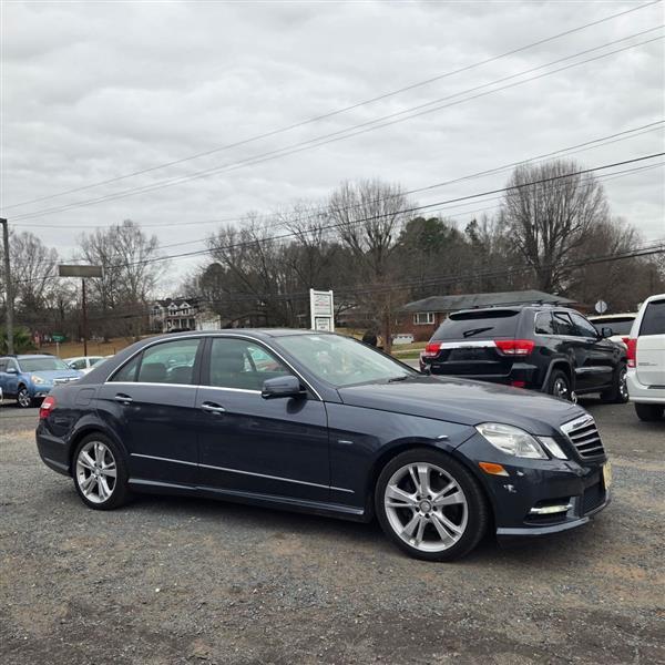 Mercedes-Benz E-Class E350 4MATIC Sedan 2012