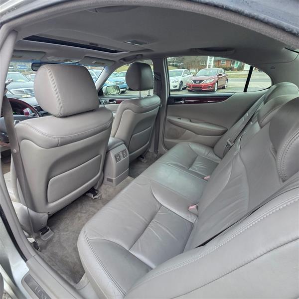 Lexus ES 300 Sedan 2002