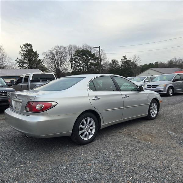 Lexus ES 300 Sedan 2002