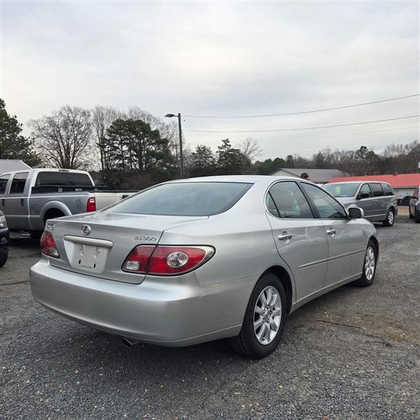 Lexus ES 300 Sedan 2002