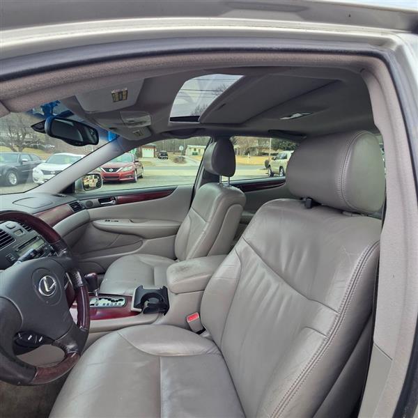 Lexus ES 300 Sedan 2002