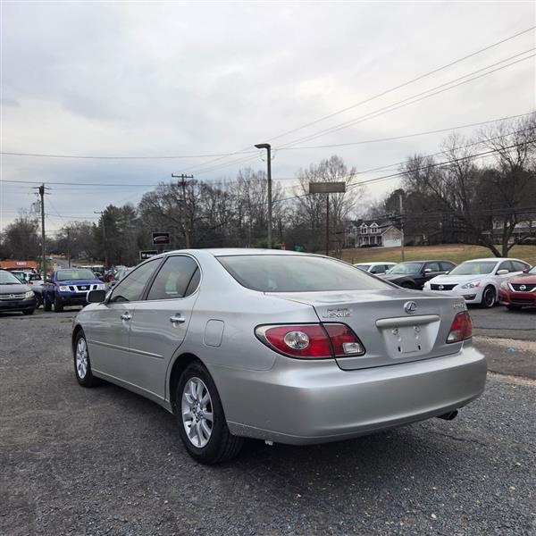 Lexus ES 300 Sedan 2002