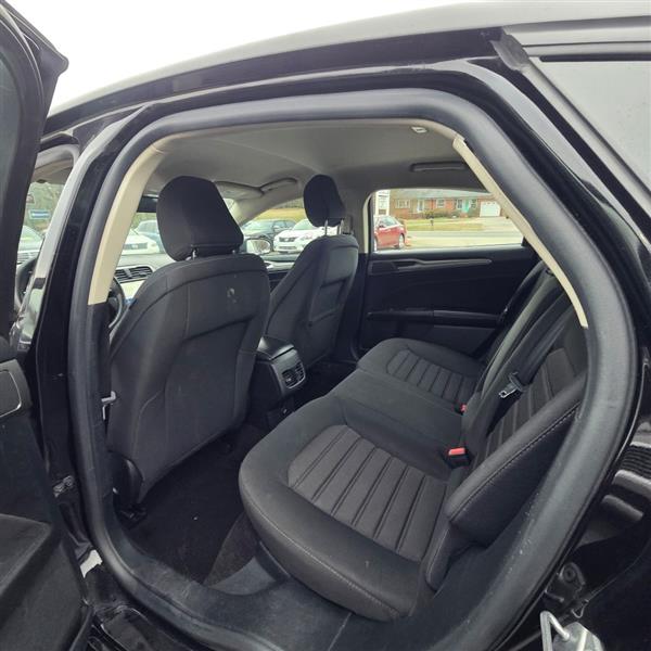 Ford Fusion SE AWD 2020