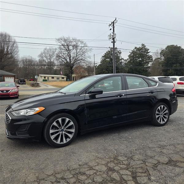 Ford Fusion SE AWD 2020