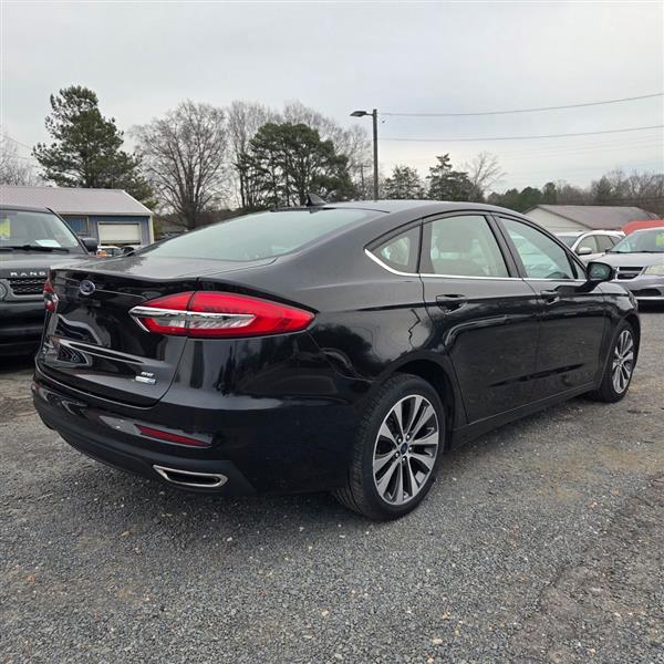 Ford Fusion SE AWD 2020