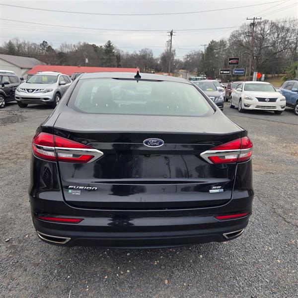 Ford Fusion SE AWD 2020