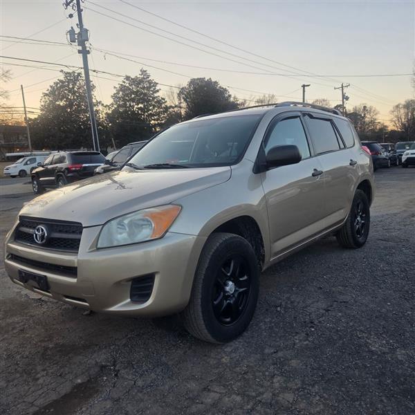 Toyota RAV4 Base I4 4WD 2011