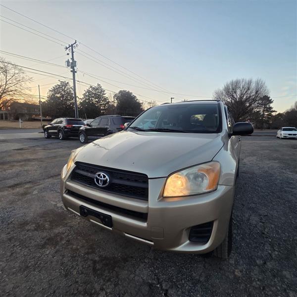 Toyota RAV4 Base I4 4WD 2011