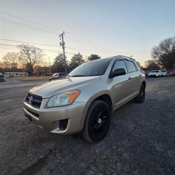 Toyota RAV4 Base I4 4WD 2011