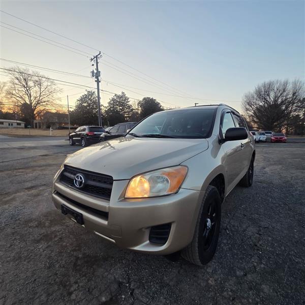 Toyota RAV4 Base I4 4WD 2011