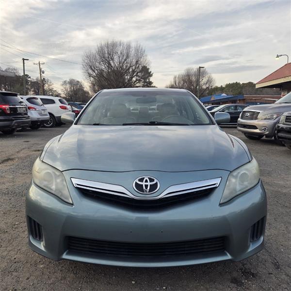 Toyota Camry Hybrid Sedan 2011
