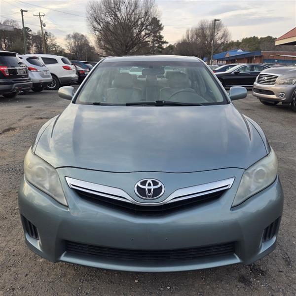 Toyota Camry Hybrid Sedan 2011
