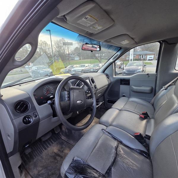Ford F-150 XL 2WD 2006