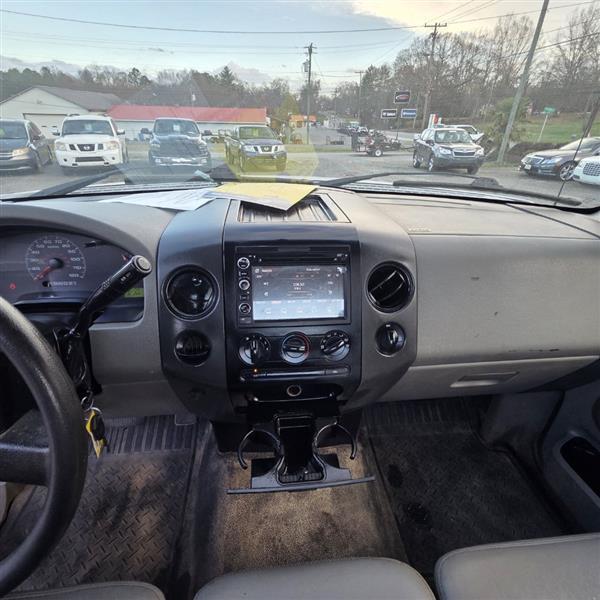 Ford F-150 XL 2WD 2006