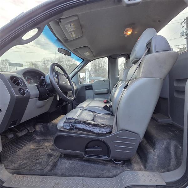 Ford F-150 XL 2WD 2006