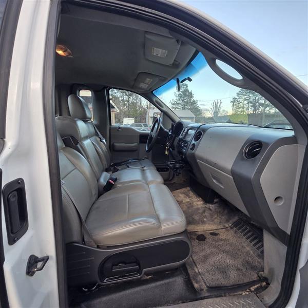 Ford F-150 XL 2WD 2006