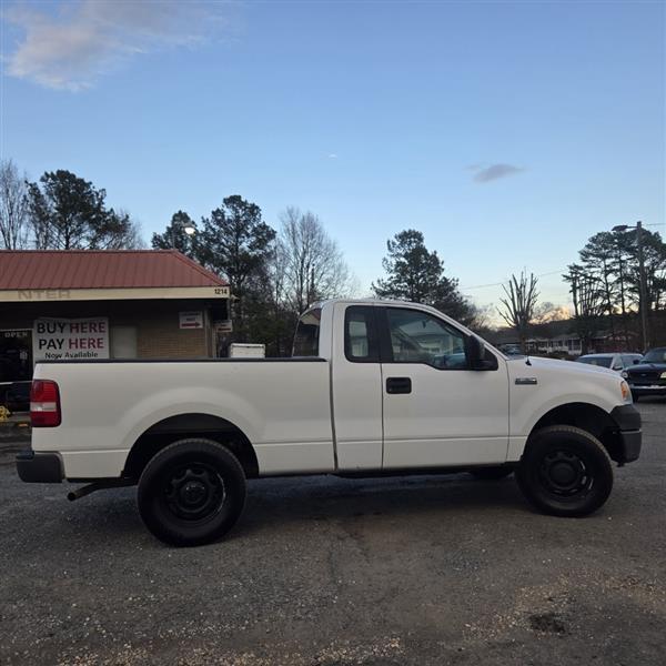 Ford F-150 XL 2WD 2006