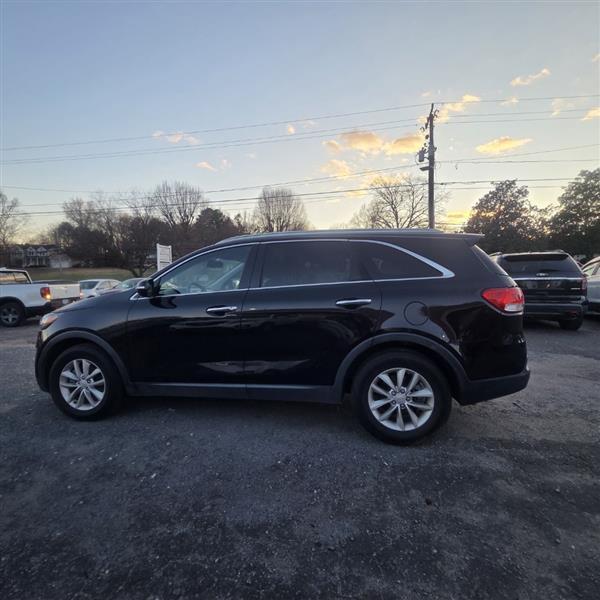 Kia Sorento LX V6 2WD 2017