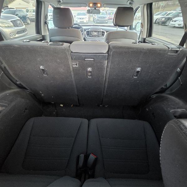 Kia Sorento LX V6 2WD 2017