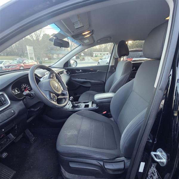 Kia Sorento LX V6 2WD 2017