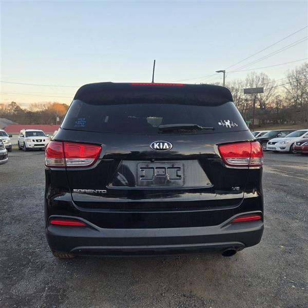 Kia Sorento LX V6 2WD 2017