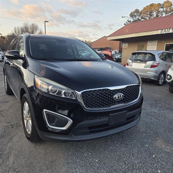 Kia Sorento LX V6 2WD 2017