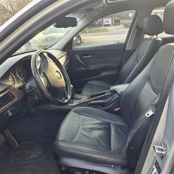 BMW 3-Series 328i 2009