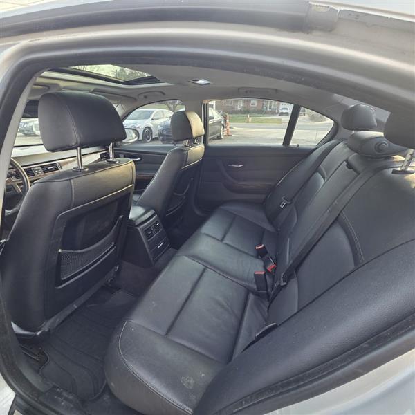 BMW 3-Series 328i 2009